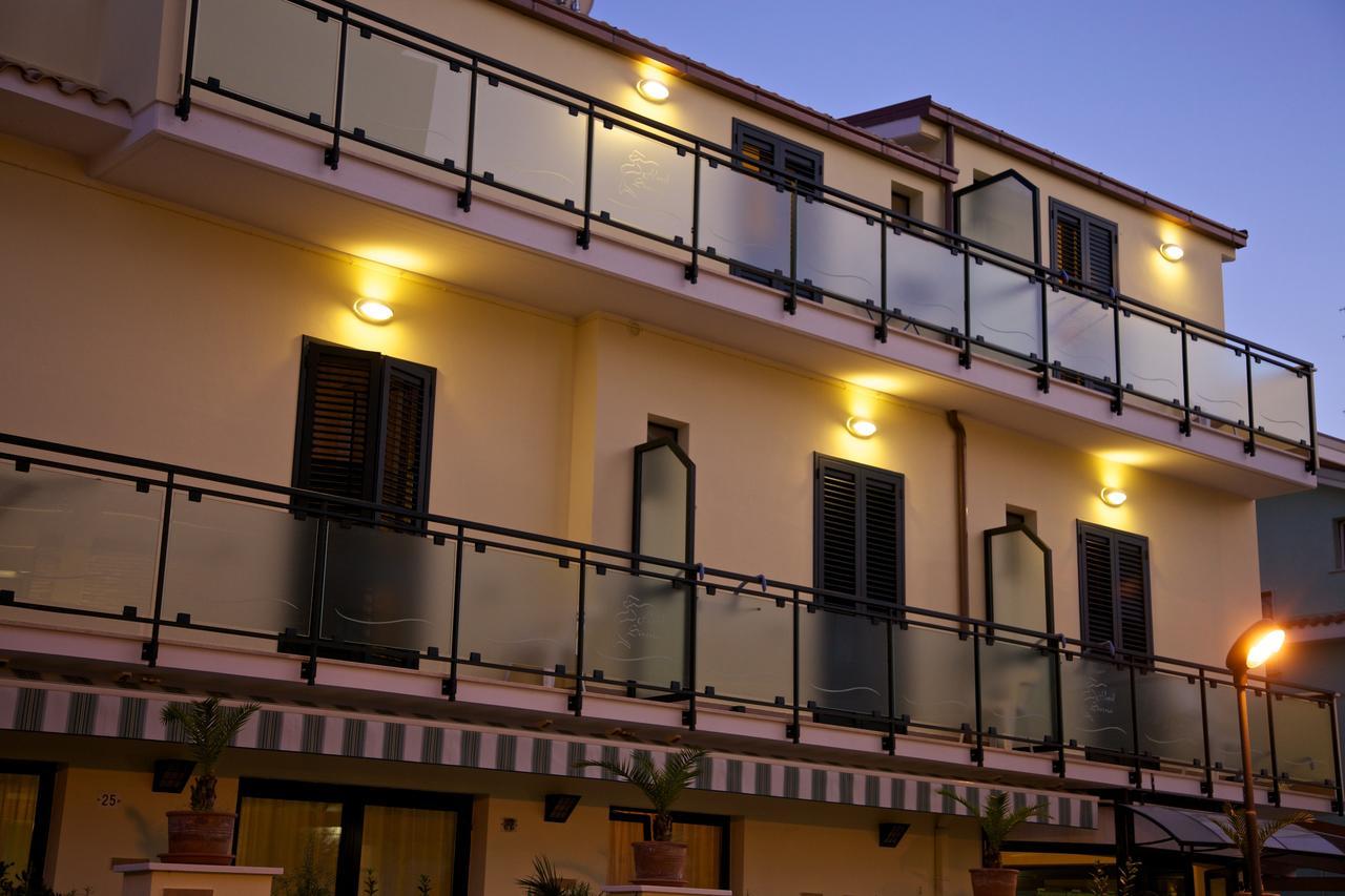 Hotel Sirena ピネート エクステリア 写真