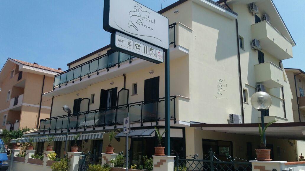 Hotel Sirena ピネート エクステリア 写真